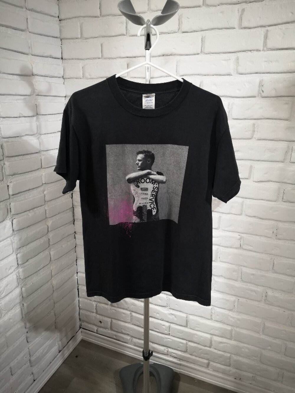 Delta Pro Weight Ladies Size Medium Black Bryan Adams 2006 Tour T-shirt Y2K